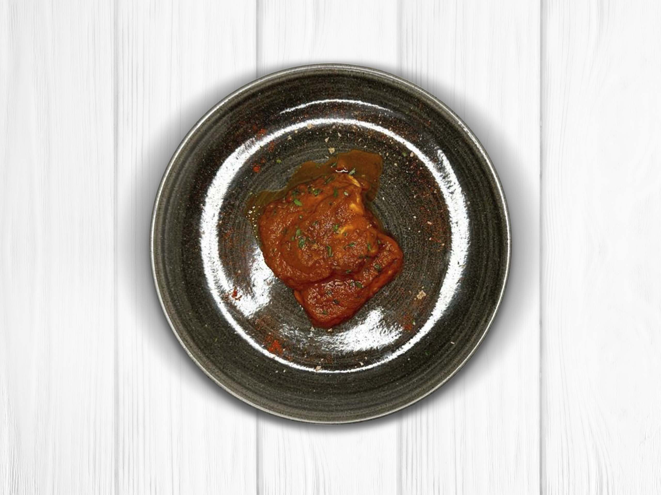 foto receta merluza en salsa de tomate y chocolate negro Pescanova Fish Solutions